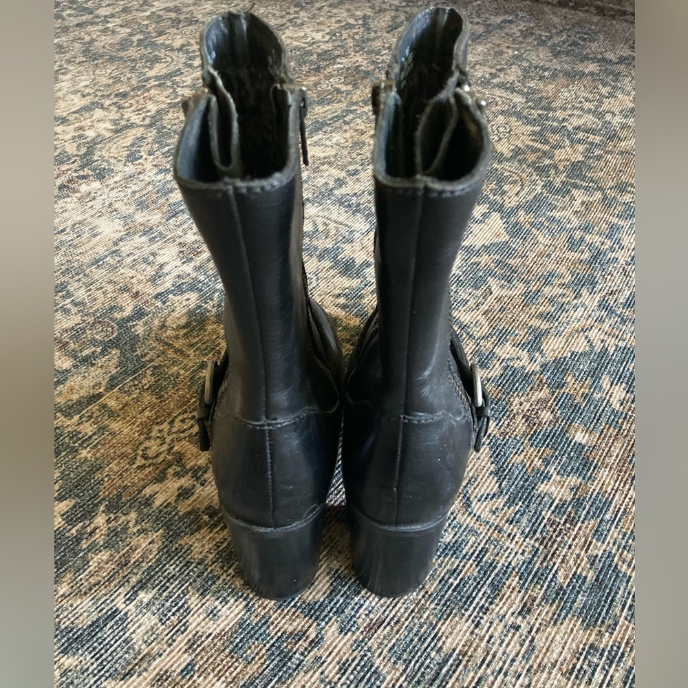 BORN boots - never worn! - Picture 7 of 10